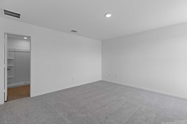 Building Photo - 285 Tahoe Ave