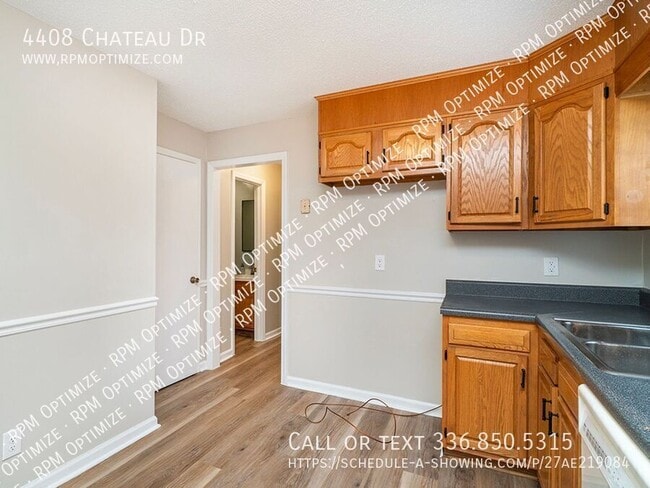 Building Photo - 4408 Chateau Dr