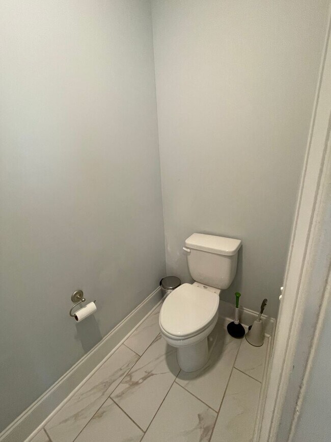 Building Photo - Unfurnished 3 Bedroom 3 Bathroom House with Home Office In Calabash
