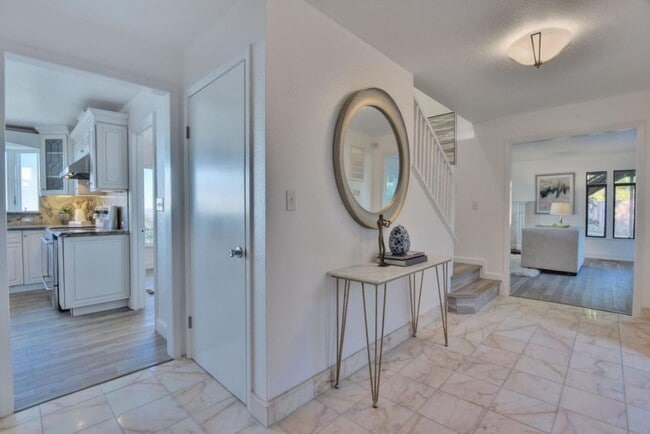 Building Photo - $14995 - Stunning Valley Views from Los Gatos/Monte Sereno Hills, 5 Bd / 3 Ba - **COMING SOON**