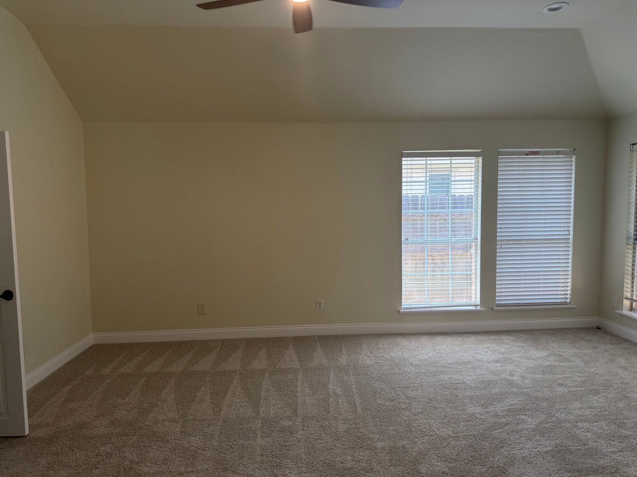 Building Photo - 10229 Andora Dr