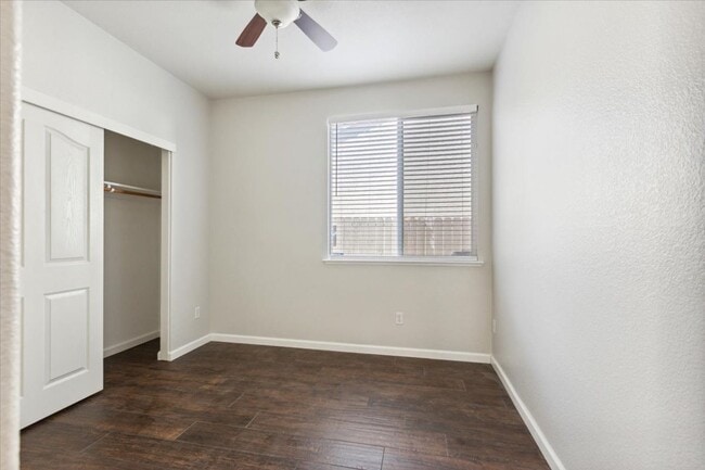 Building Photo - 5409 Banfield Dr