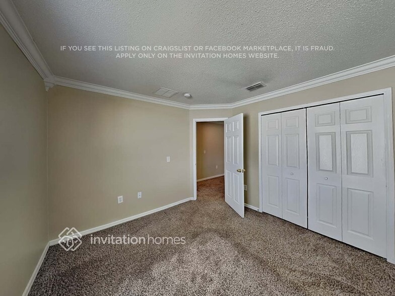 Building Photo - 2417 Knightsbridge Blvd