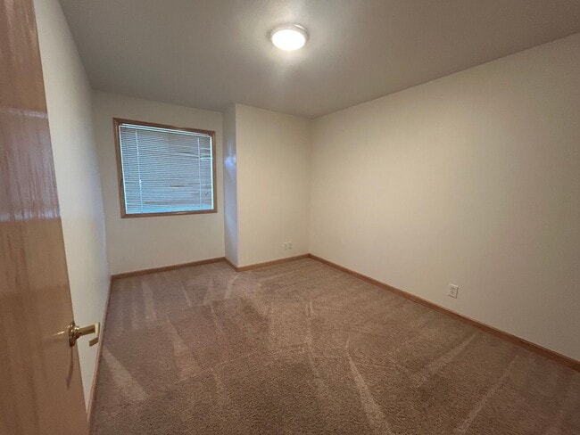 Building Photo - 4234 Wintergreen Cir