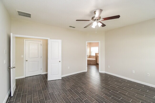 Building Photo - 15658 Spotted Saddle Cir