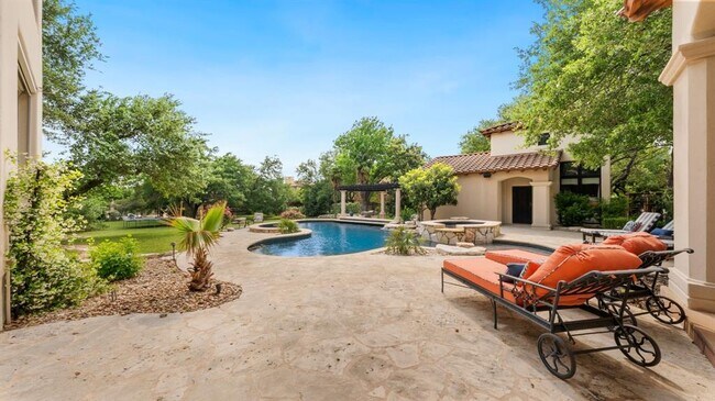 Building Photo - 201 Costa Bella Dr