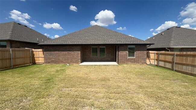 Building Photo - 2216 NW 170th St