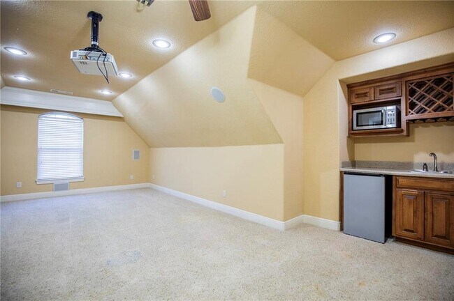 Building Photo - 4003 SW Banbury Dr