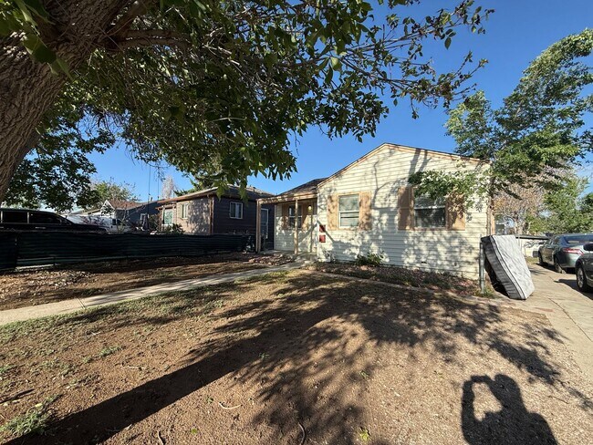 Building Photo - Cozy & Stylish Home Near Anschutz