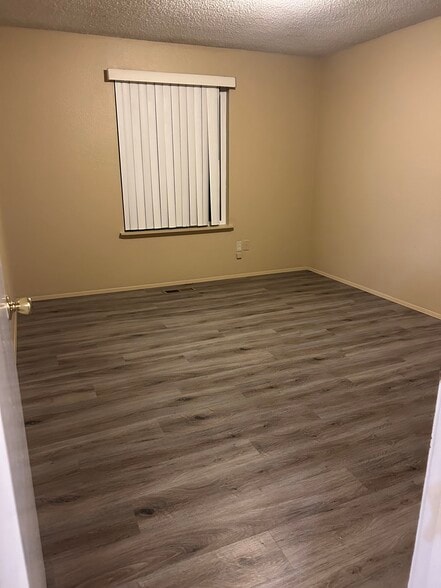 Building Photo - 9405 72nd Ave E