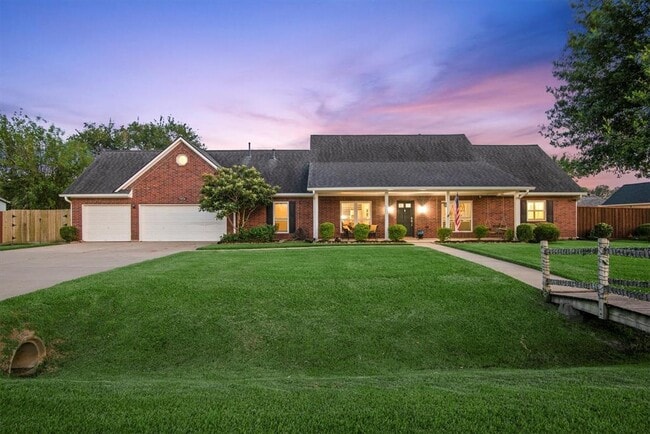 Building Photo - 7034 Robin Meadow St