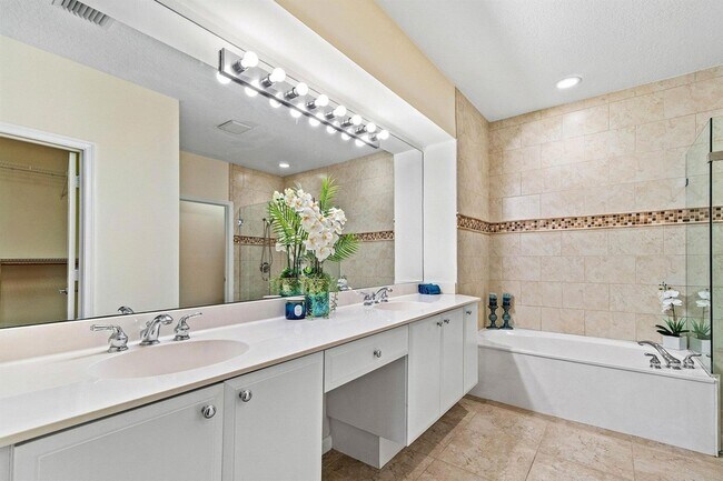 Building Photo - 7690 Hummingbird Ct