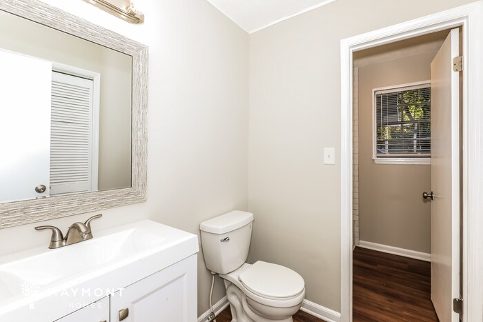 Building Photo - 10268 Foxfire Terrace