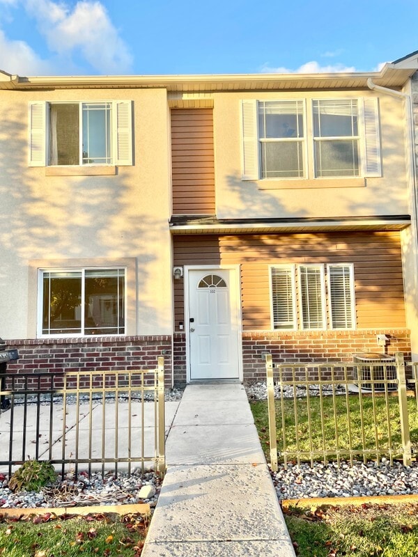 Building Photo - 484 W 1490 N