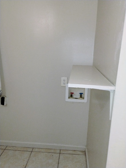 Building Photo - 1707 Port Dr