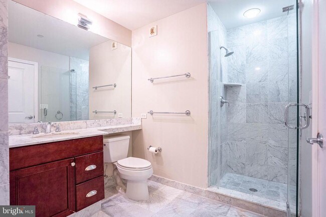 Building Photo - 440 S Broad St