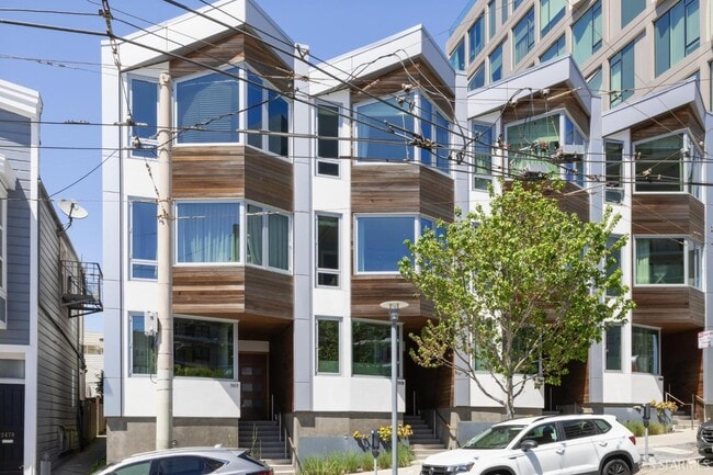 Building Photo - 2121 Webster St