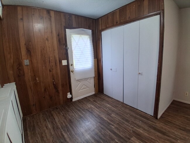 Building Photo - 1009 Glenwood-