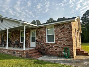 Building Photo - 1207 Furches Ave