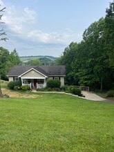 Building Photo - 132 Cottonwood Dr