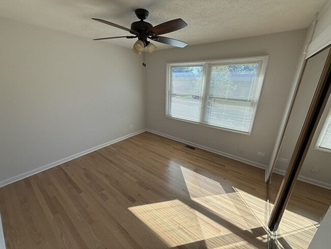 Building Photo - 8170 Northway Dr