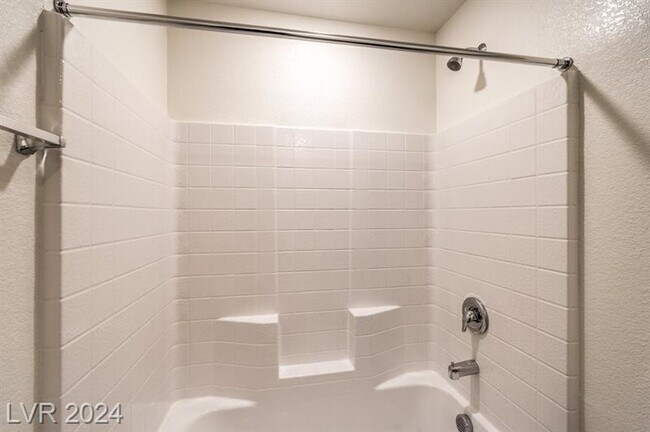 Building Photo - 4423 Honey Hls Ave