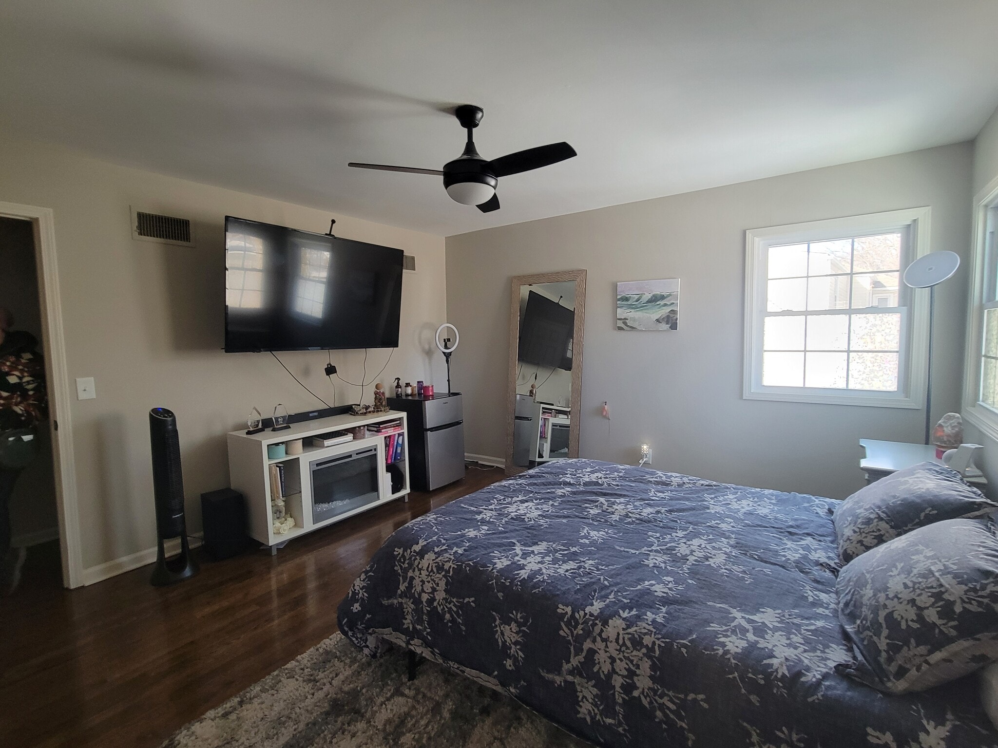 Building Photo - 9859 Connell Dr