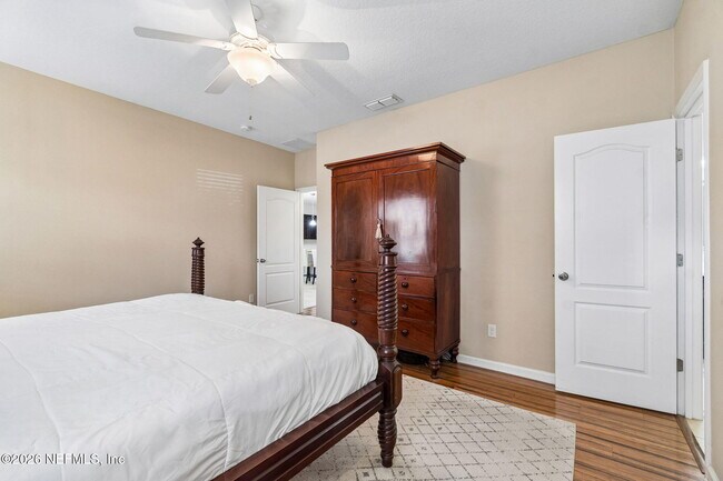 Building Photo - 206 Mission Cove Cir