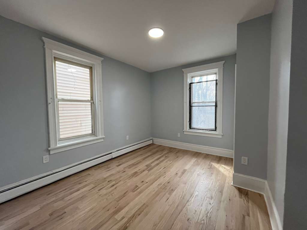 Building Photo - 95 Bostwick Ave