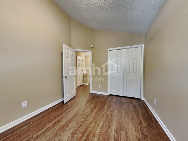 Building Photo - 4220 Lake Woodard Dr