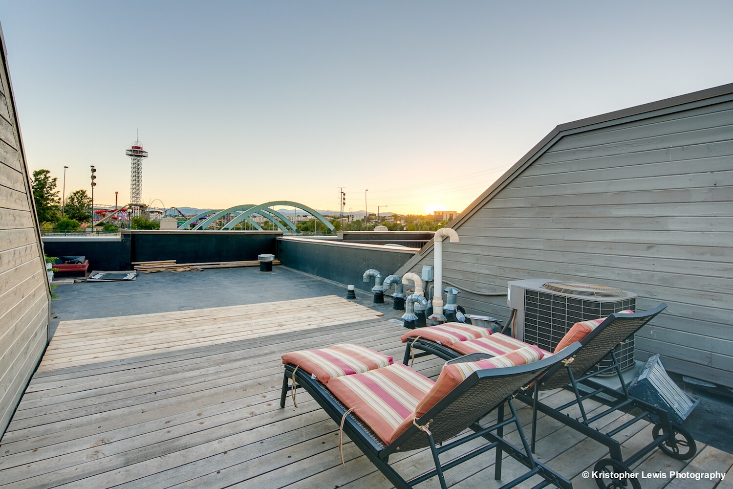 Building Photo - 1400 Little Raven St