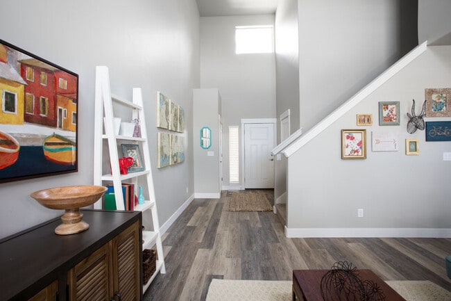 Building Photo - 1653 E Aspen Loop