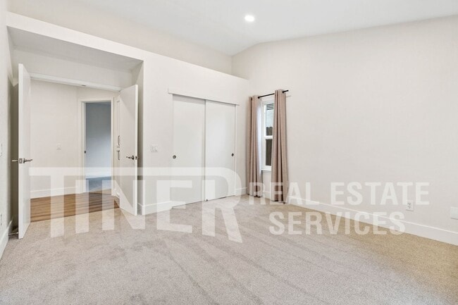 Building Photo - 3421 Cobblestone Dr