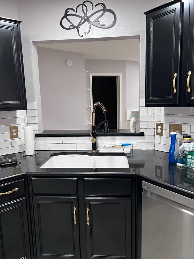 Building Photo - 2806 Dove Tree Dr