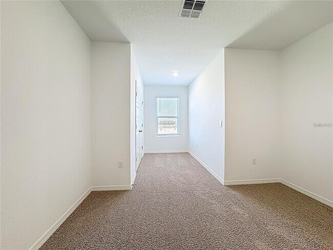 Building Photo - 2649 Olympic Ct