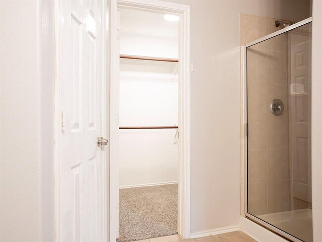 Building Photo - 2414 Alcove Foster Ct