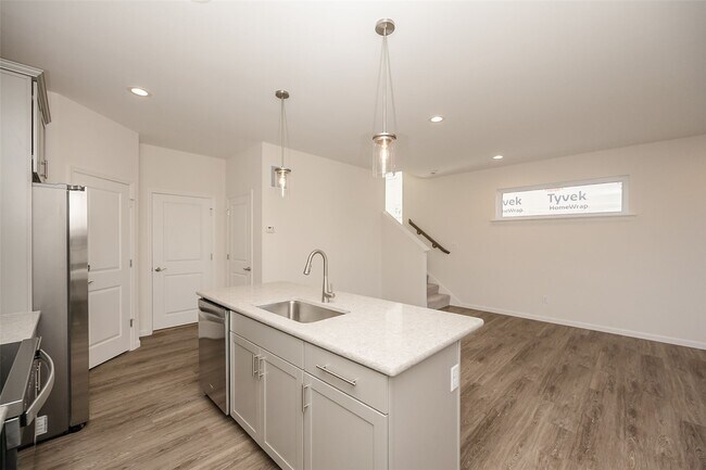 Building Photo - 30 Pheasant Ln