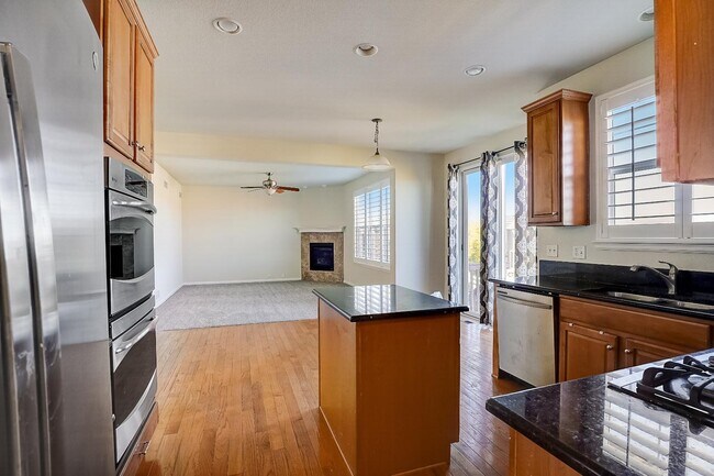Building Photo - 16653 Edwards Way