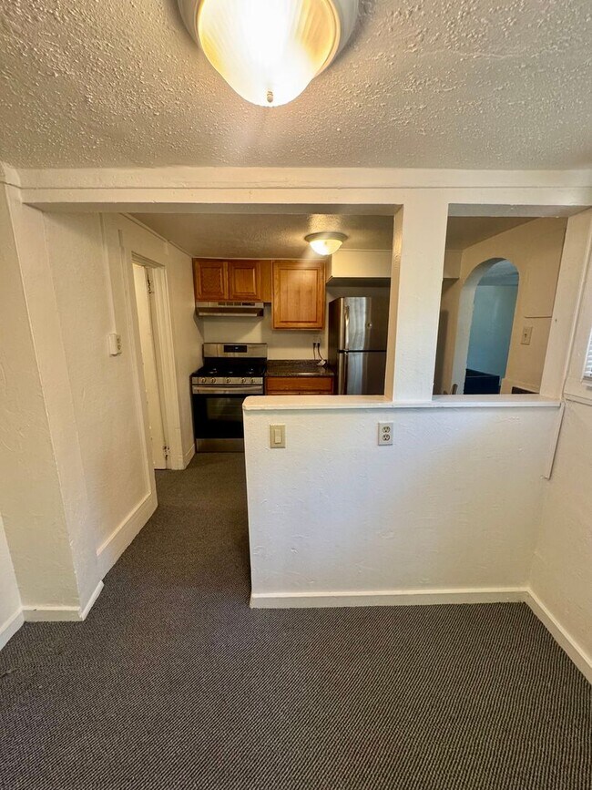 Building Photo - E. Brookside- 126