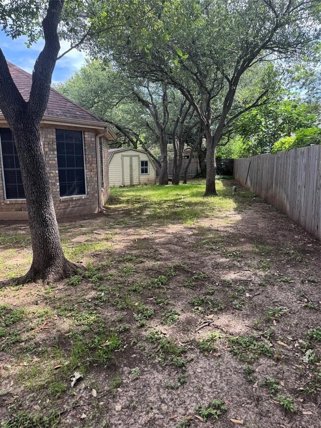 Building Photo - 8001 Tallyho Trail