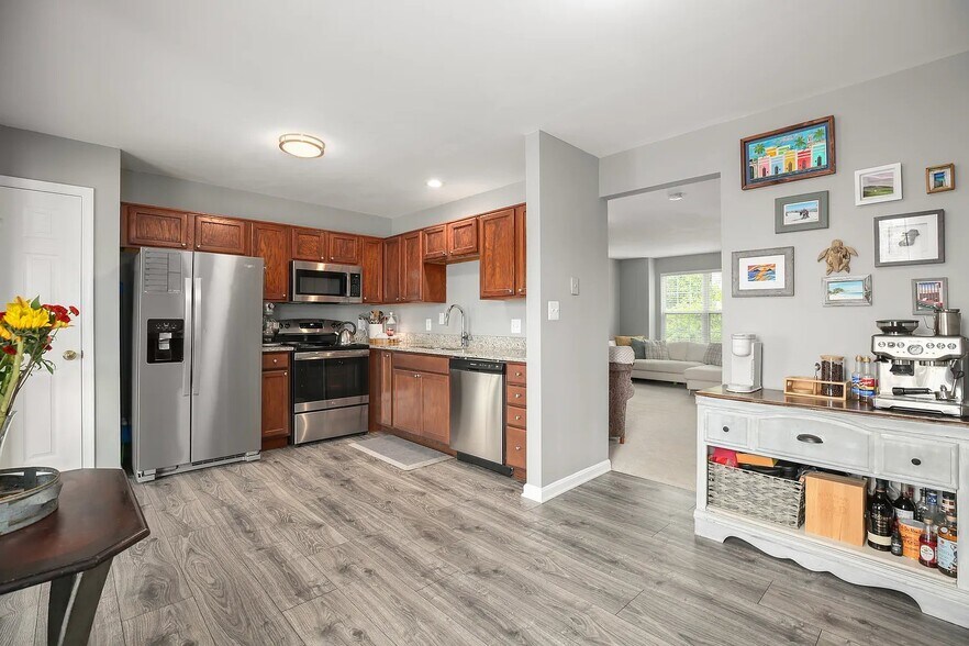 Building Photo - 7206 Finch Ln