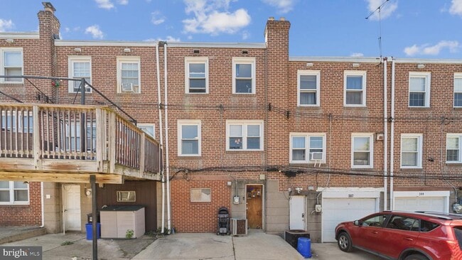 Building Photo - 305 N Bishop Ave