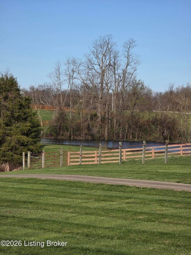 Building Photo - 2728 Taylorsville Rd