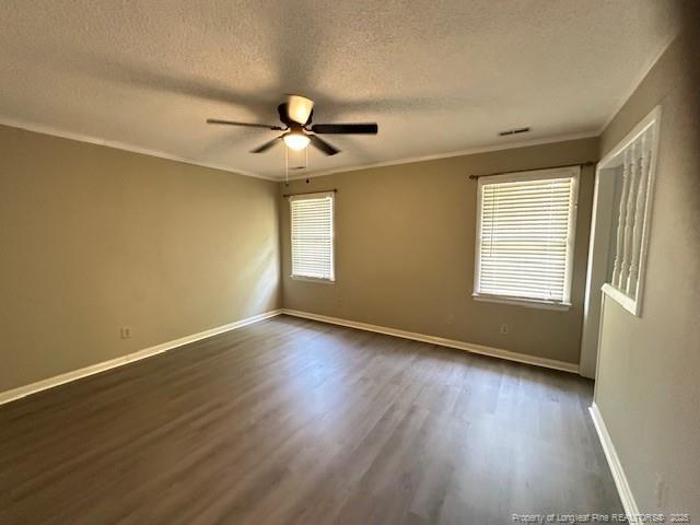 Building Photo - 6036 Lakeway Dr