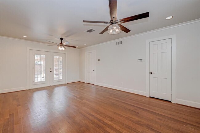 Building Photo - 12419 Huntingwick Dr