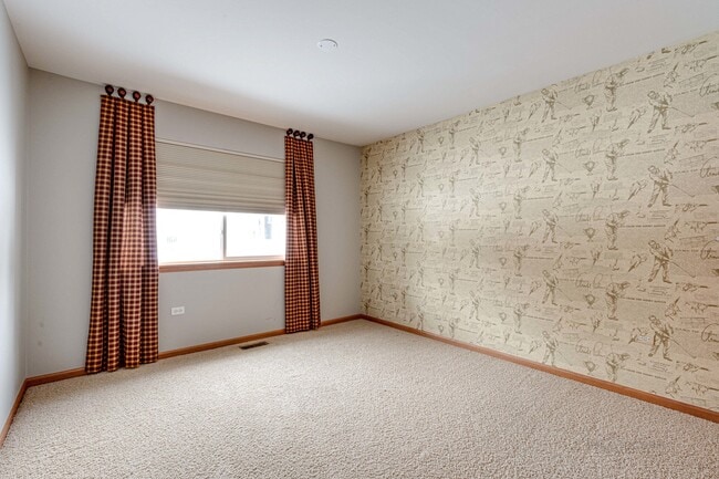 Building Photo - 2913 Saganashkee Ln