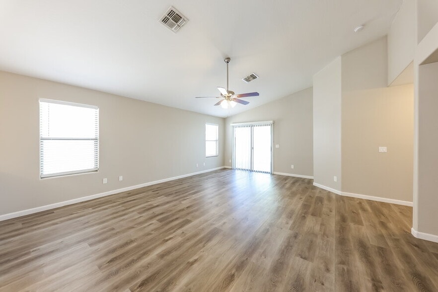 Building Photo - 10016 W Gross Ave