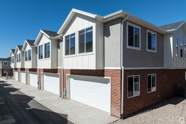 Building Photo - 1090 S 400 W
