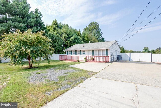 Building Photo - 5024 Backlick Rd