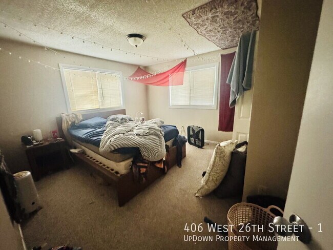 Building Photo - 406 W 26th St
